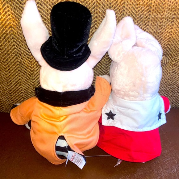 Olivia Pig Opera and Ring Master Plush Toy - Picture 8 of 9